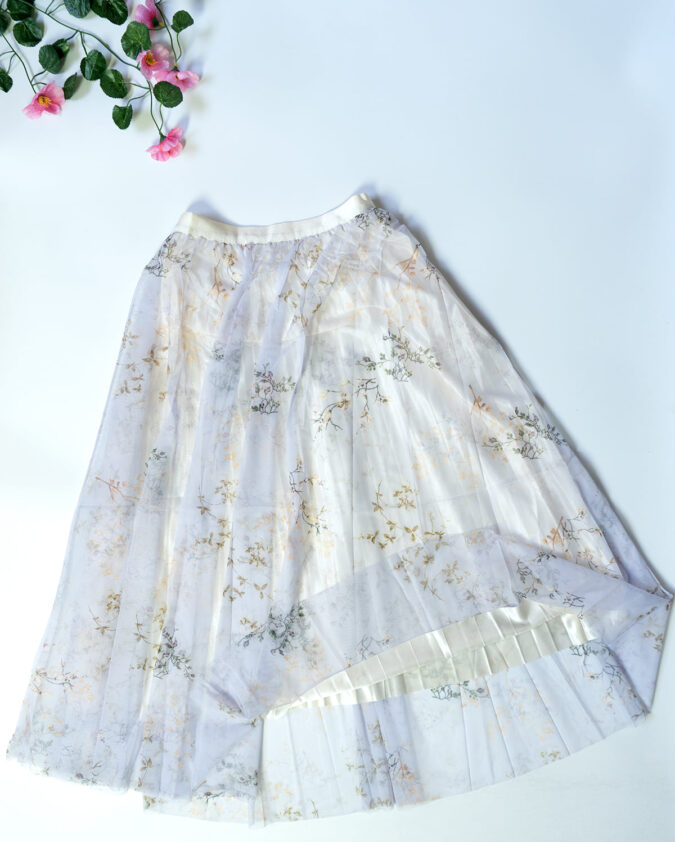 Ravya Netted White with Golden Floral Skirts – Women’s Skirt