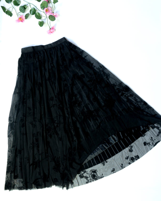 Kanira – Plain Black Netted Skirt for Women